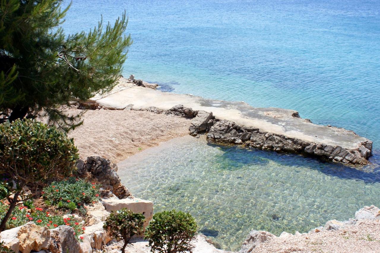 Apartments And Rooms By The Sea Mandre, Pag - 3557 Kolan Exterior foto