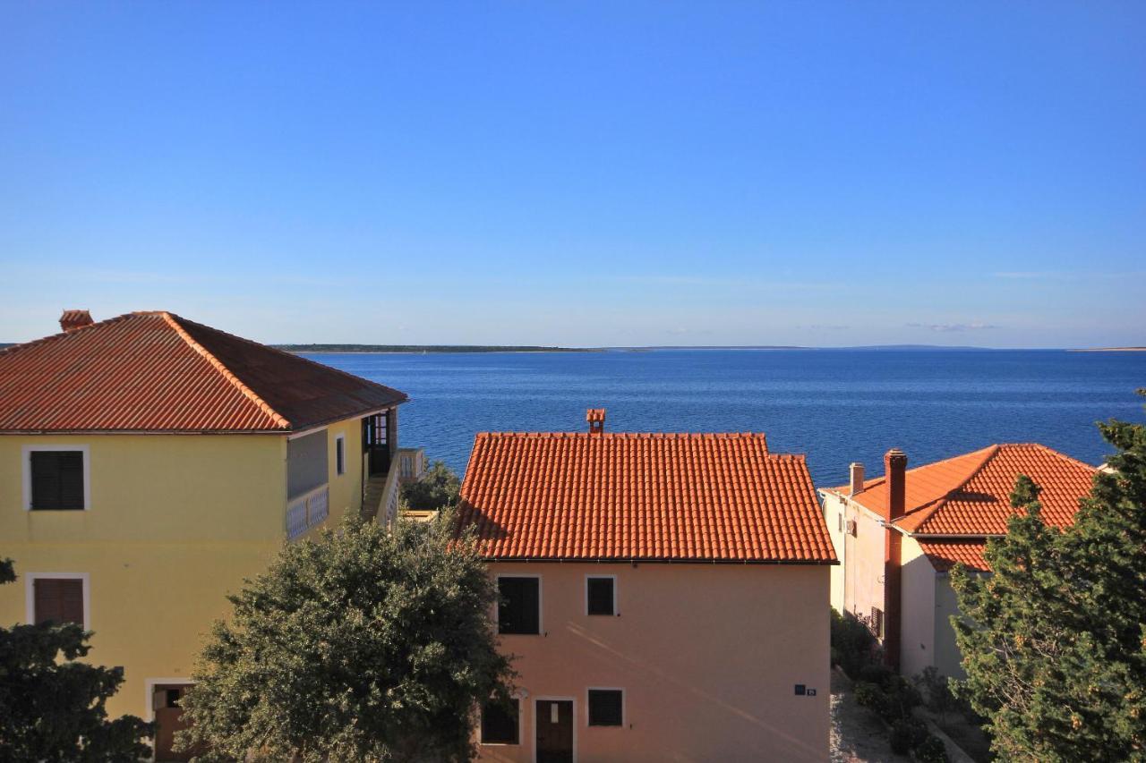 Apartments And Rooms By The Sea Mandre, Pag - 3557 Kolan Exterior foto